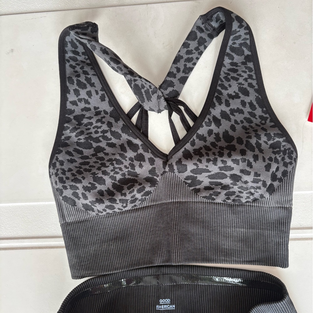 Good American Legging & Sports Bra Set Gray - Picture 5 of 7